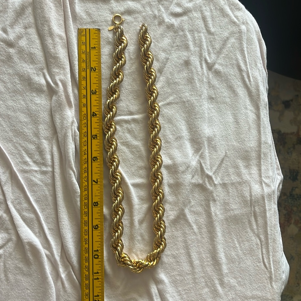 VTG NAPIER GOLD-TONE Large Rope Style Necklace.